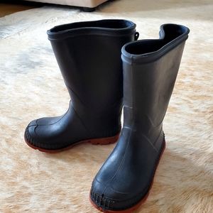 Black toddler rain boots
